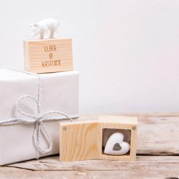 Preview: Glückskästchen Schweinchen 4,5x4,5x3,5cm Herzstücke von Räder Design