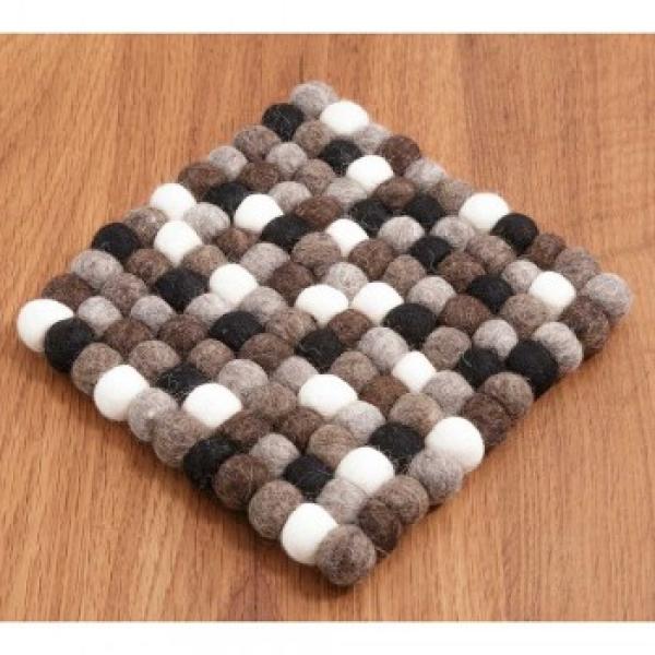 Filzuntersetzer natur/weiß/schwarz klein 15x15cm von Feelz